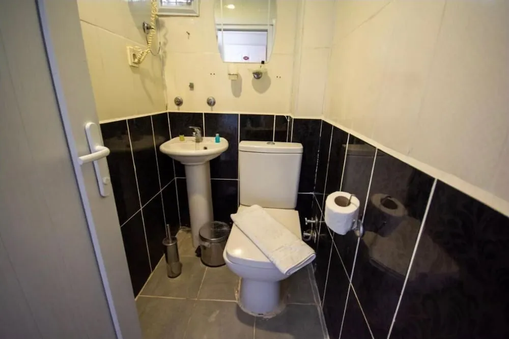 Classic Üç Kişilik Oda