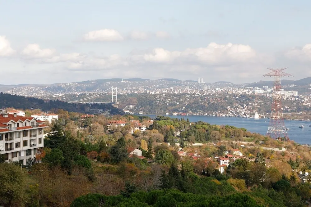 2+1 Bosphorus View Apartment With Balcony