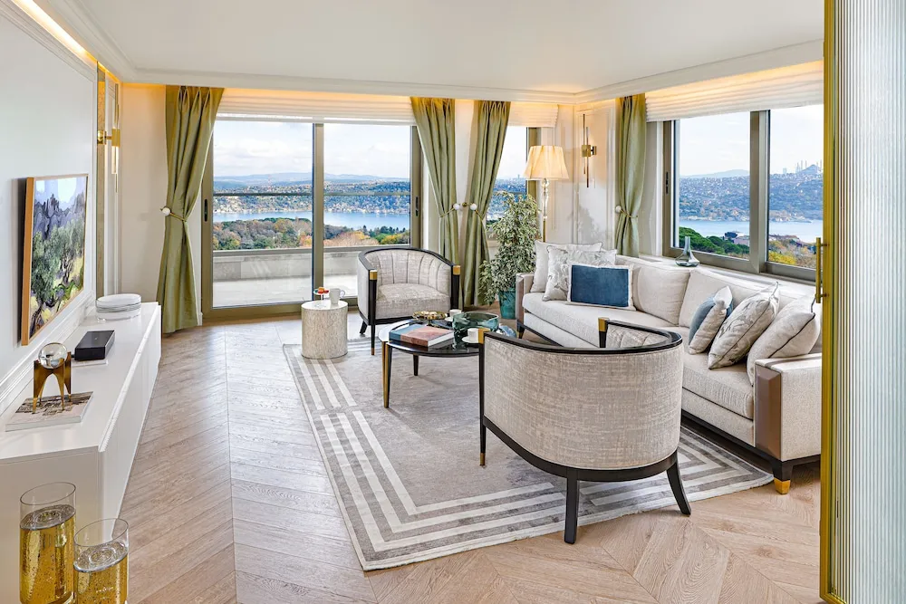 2+1 Bosphorus View Apartment With Balcony