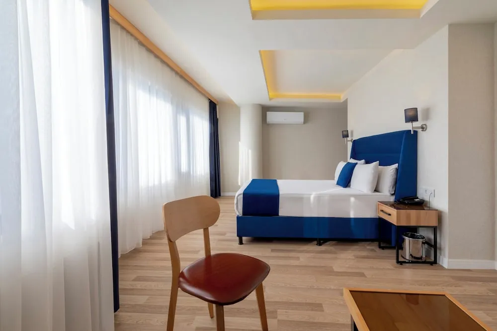 ANNEX JUNIOR SUITE