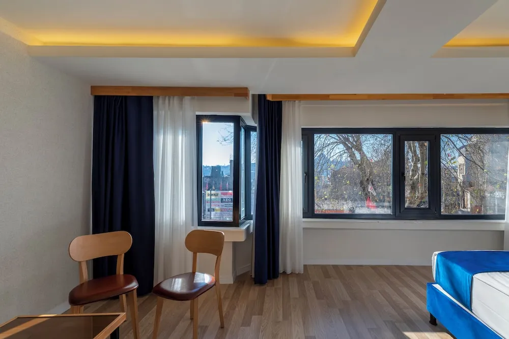 ANNEX JUNIOR SUITE-PARTIAL VIEW