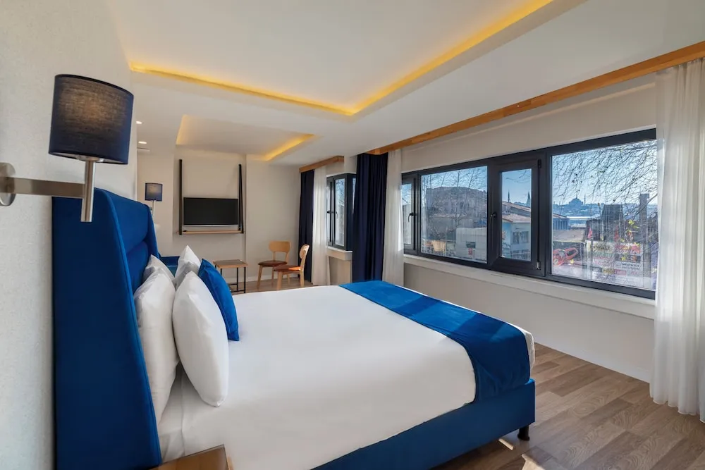 ANNEX JUNIOR SUITE-PARTIAL VIEW