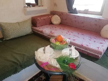 El Puente Cave Hotel