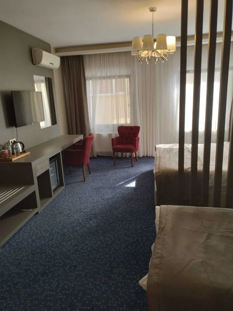 Deluxe Üç Kişilik Oda