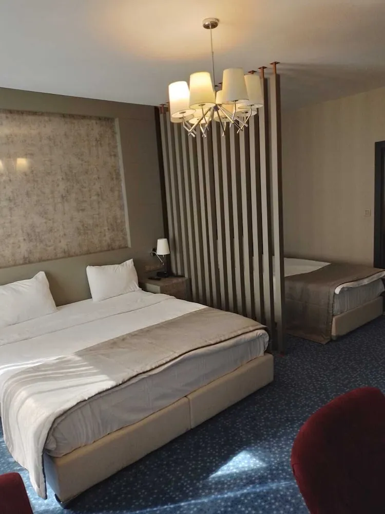Deluxe Üç Kişilik Oda