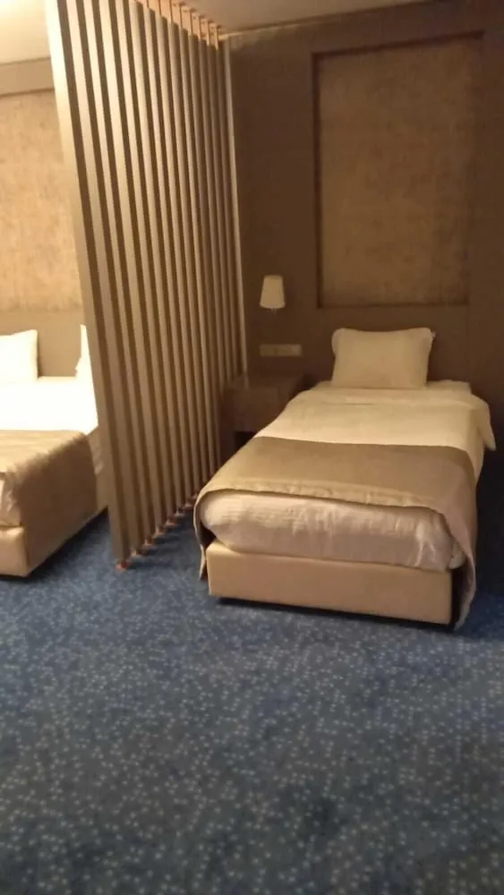 Deluxe Üç Kişilik Oda