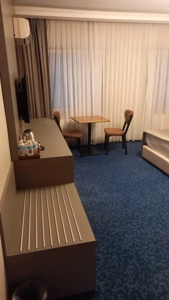 Deluxe Üç Kişilik Oda