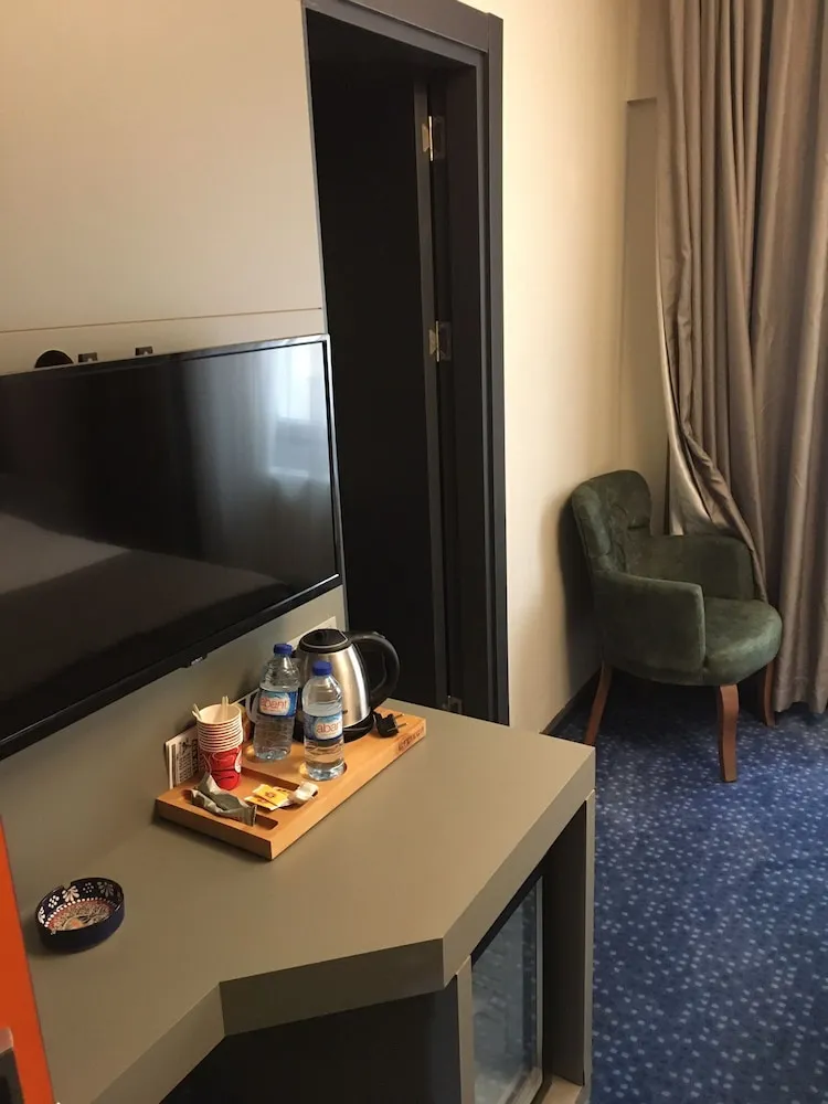 Standard Büyük Yataklı Tek Kişilik Oda