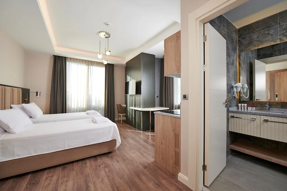 Deluxe Corner With Kitchen Room