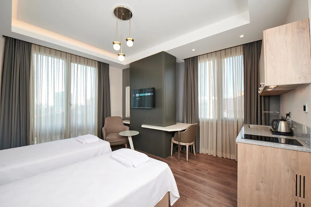 Deluxe Corner With Kitchen Room