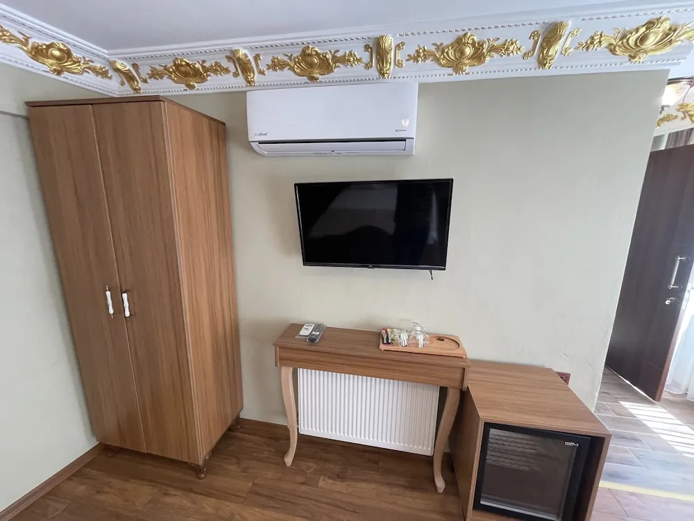 Standard Tek Büyük Yataklı Oda