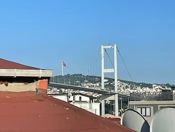 White Dream Hotel