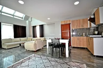Garden Park Hotel