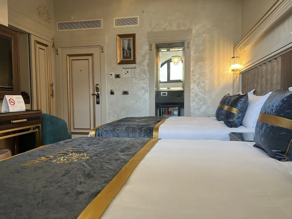 Deluxe Dört Kişilik Oda