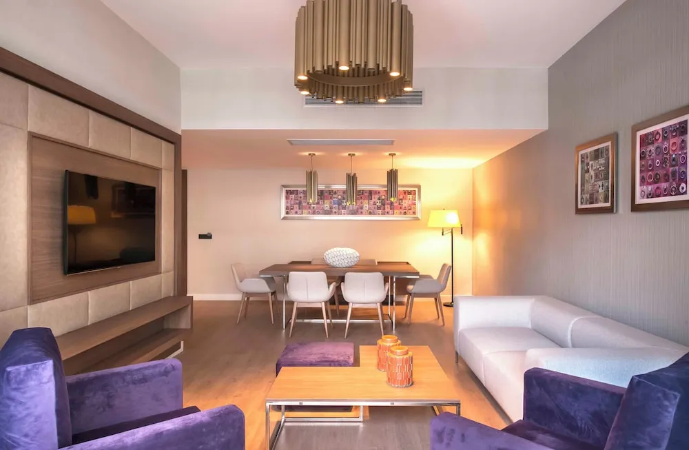 Three Bedroom Superior Apartment with Balcony
