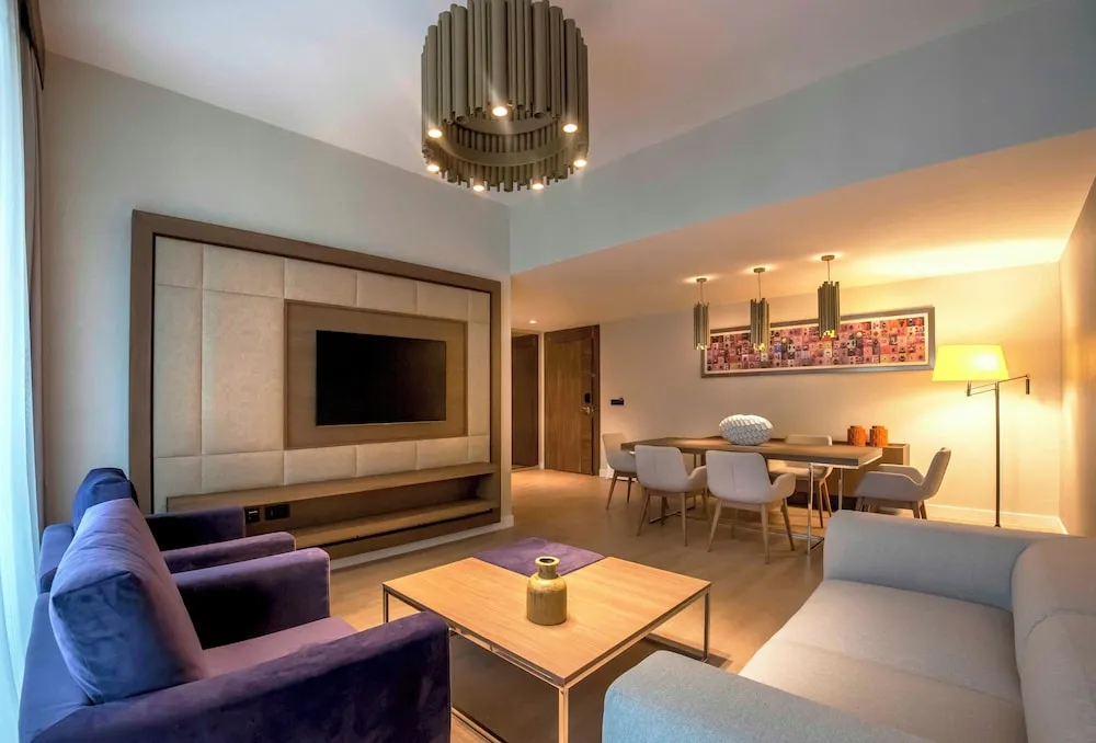 Three Bedroom Apartment with Balcony