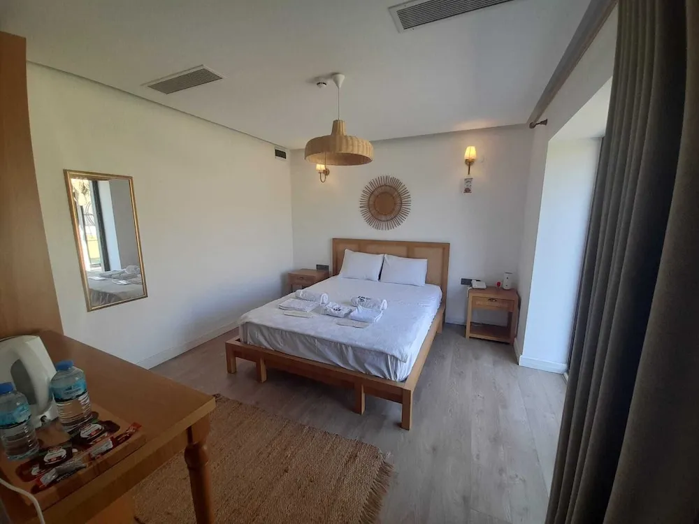 Deluxe Oda, Sigara İçilmez, Bahçe Manzaralı