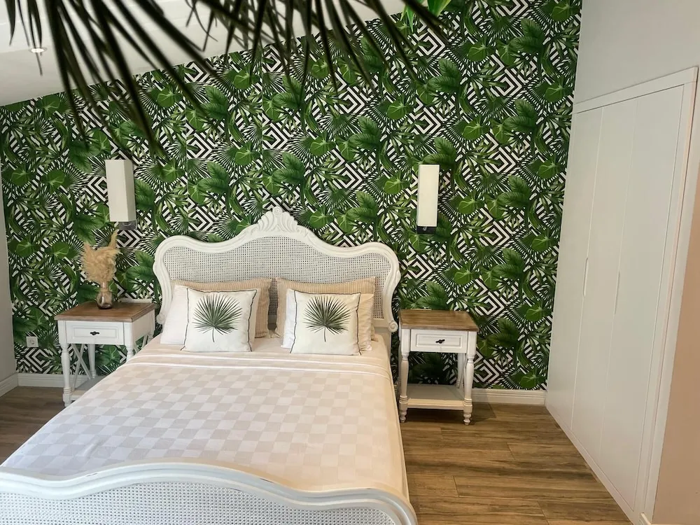 Honeymoon Tek Büyük Yataklı Oda