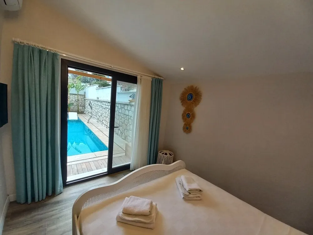 Comfort Tek Büyük Yataklı Oda