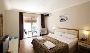 Risa Hotel