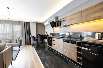 Nehir Otel
