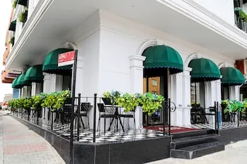 Axu Airport Hotel