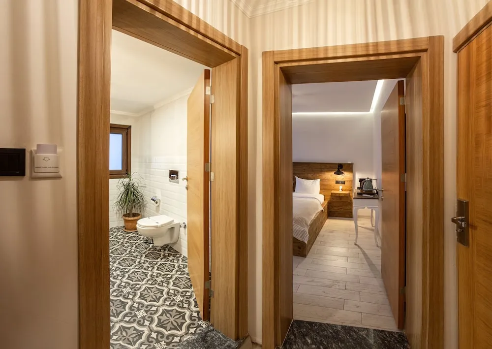 Romantic Oda, 1 Çift Kişilik Yatak, Sigara İçilebilir, Bahçe Manzaralı