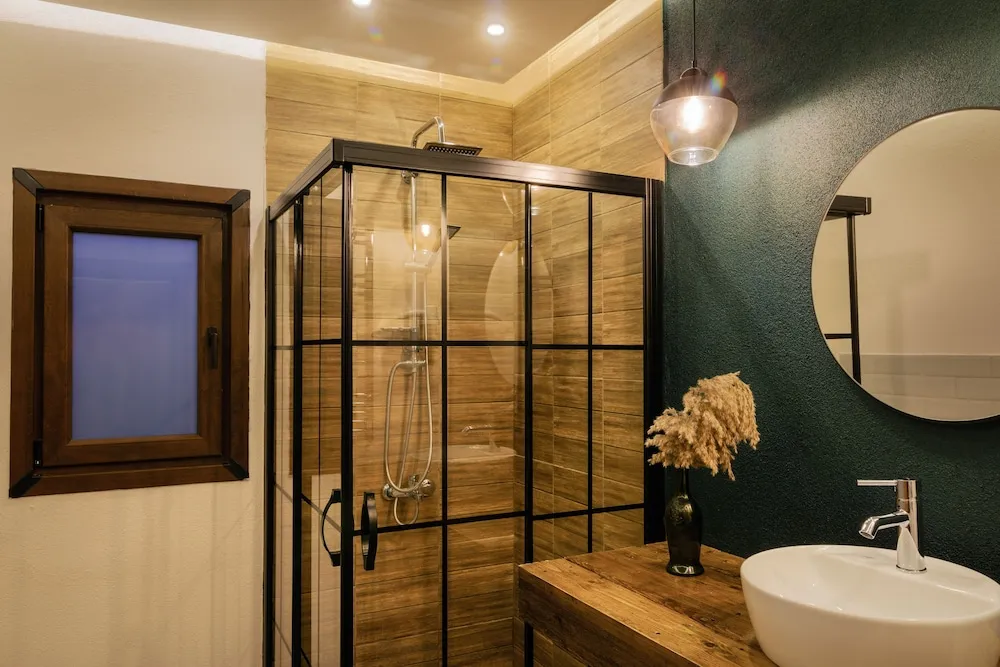 Design Oda, 1 Büyük (Queen) Boy Yatak, Sigara İçilebilir, Bahçe Manzaralı