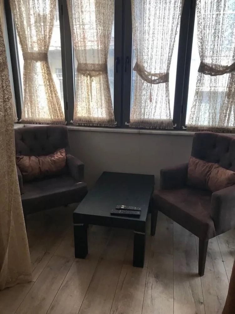 Junior Stüdyo Süit