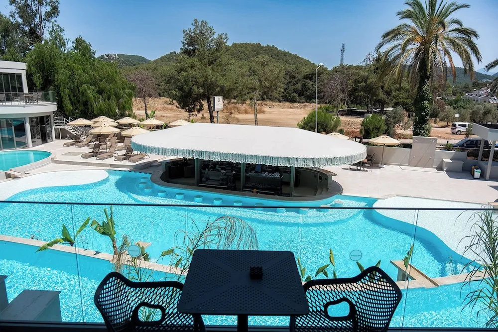 Duplex Swimup Suite