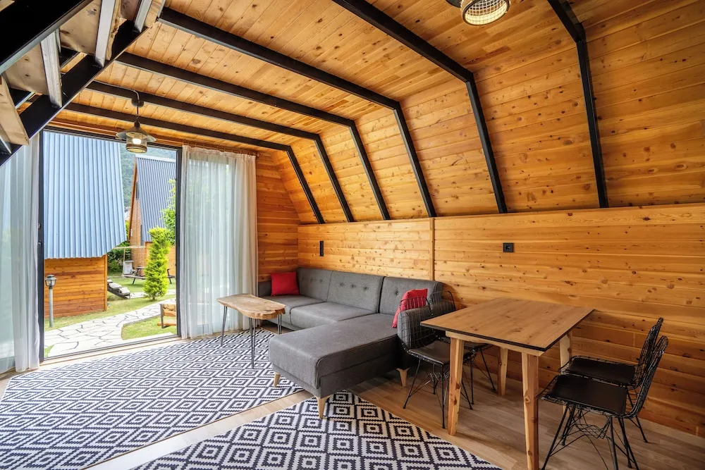 Deluxe Bungalov