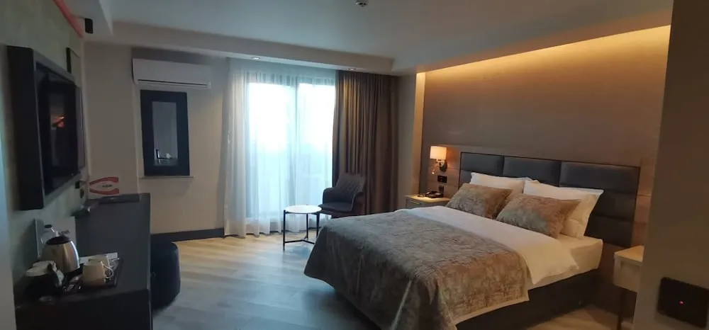 Tek Büyük veya İki Ayrı Yataklı Oda