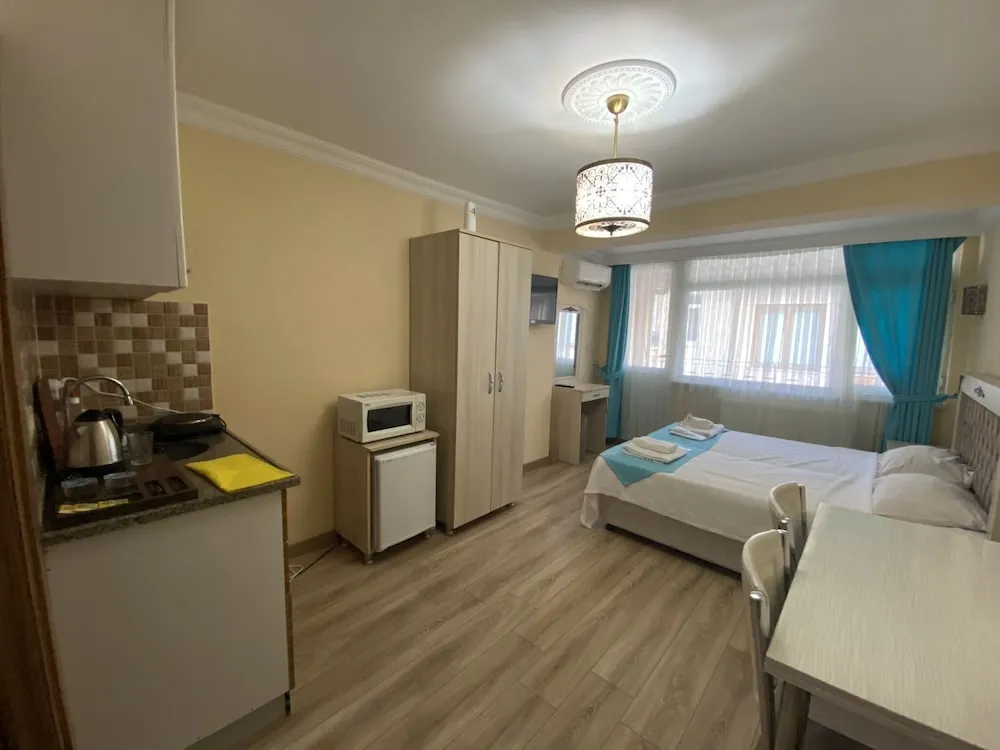 Comfort Tek Büyük Yataklı Oda