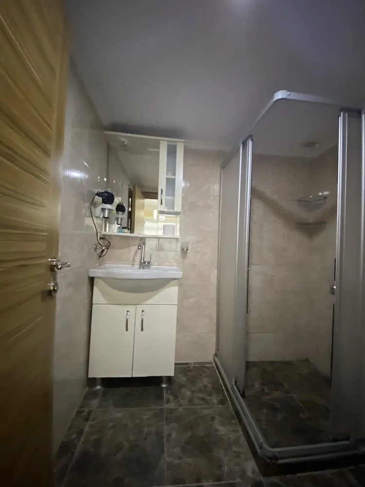 Comfort Tek Büyük Yataklı Oda