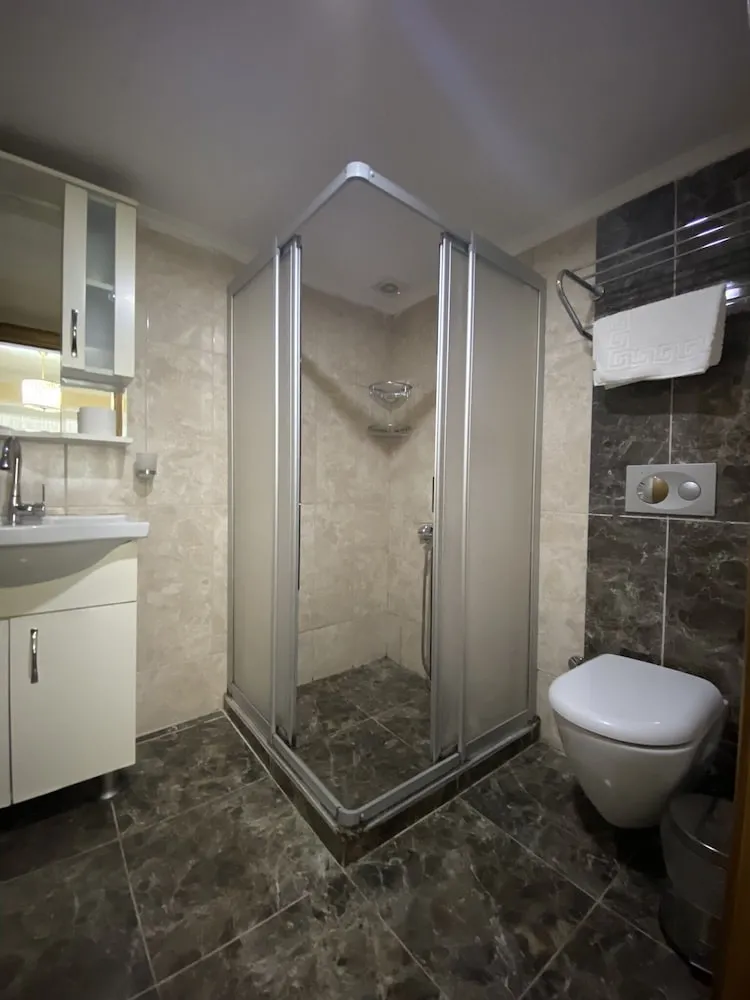 Comfort Tek Büyük Yataklı Oda