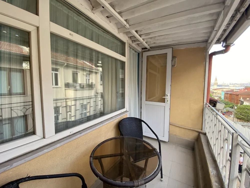 Comfort Tek Büyük Yataklı Oda