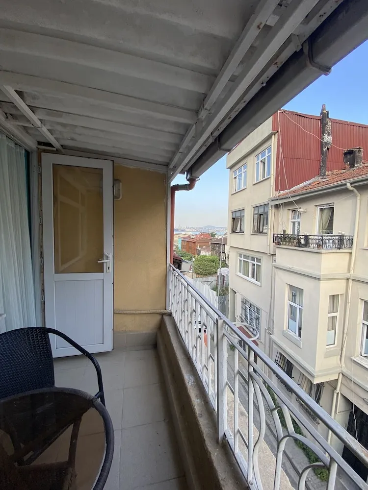 Comfort Tek Büyük Yataklı Oda