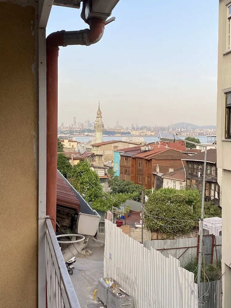 Comfort Tek Büyük Yataklı Oda