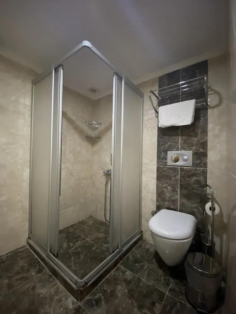 Comfort Tek Büyük Yataklı Oda