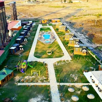 Lavira Tiny House Village
