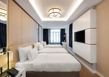 Gleam Collection Hotel