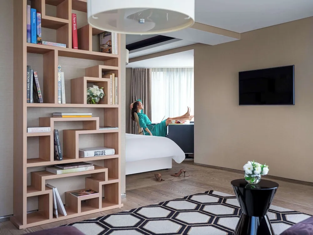 Oda, 1 Yatak Odası, Park Manzaralı, Köşe (Residence)