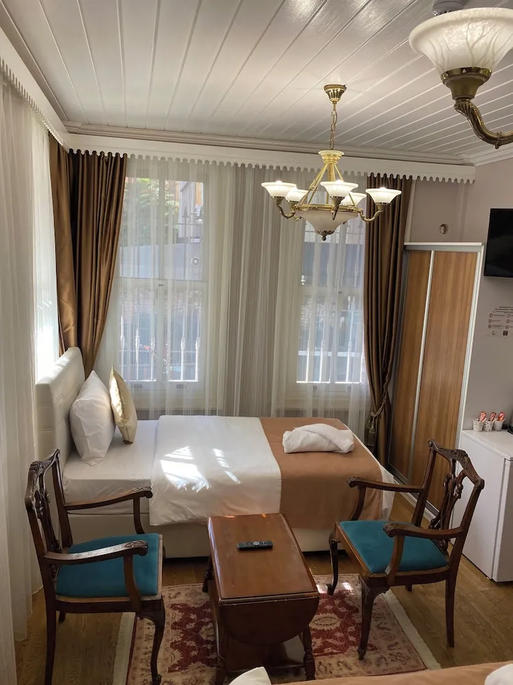Deluxe Üç Kişilik Oda