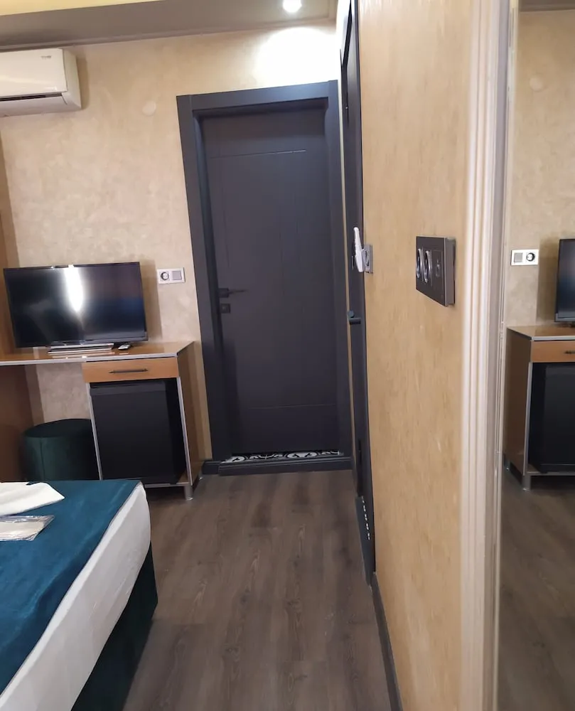 Standard Tek Büyük Yataklı Oda