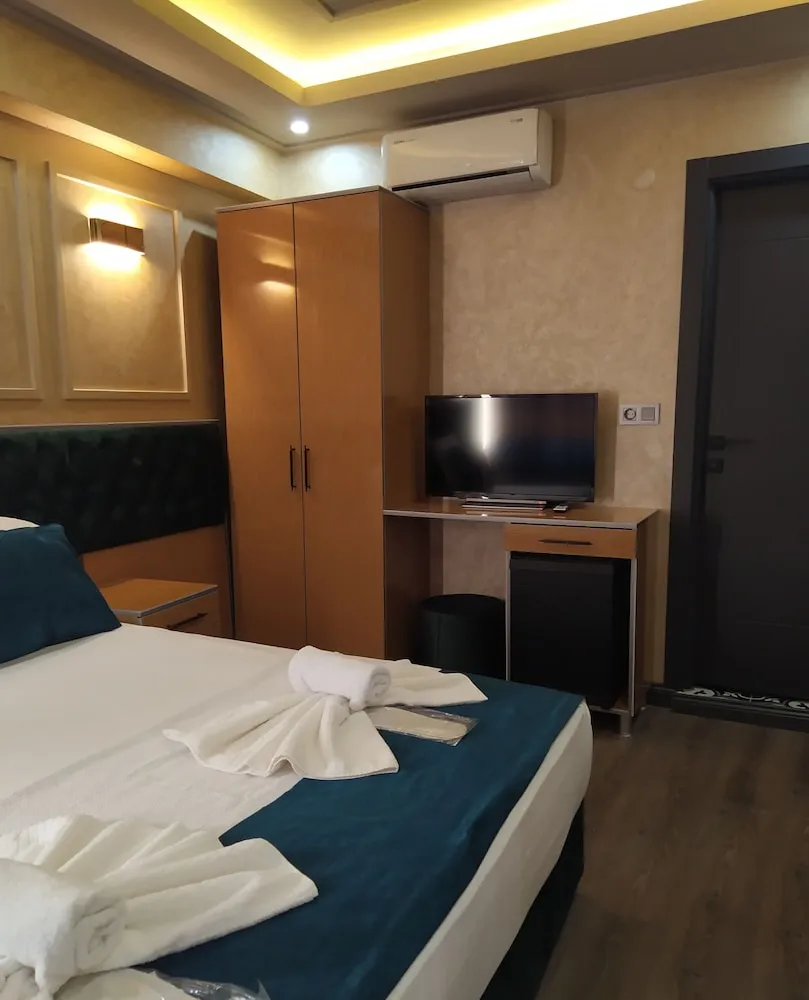 Standard Tek Büyük Yataklı Oda