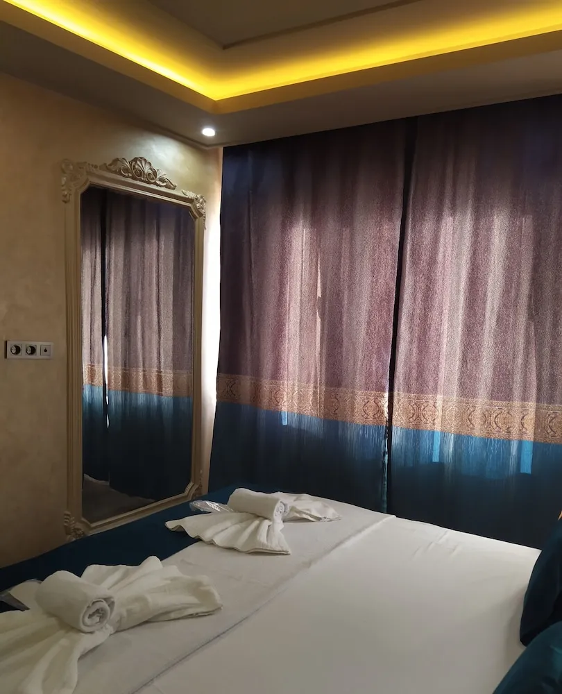 Standard Tek Büyük Yataklı Oda