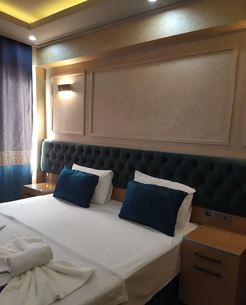 Standard Tek Büyük Yataklı Oda