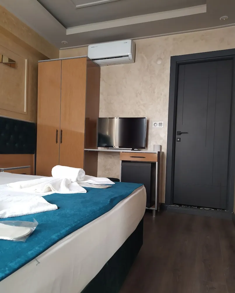 Standard Tek Büyük Yataklı Oda