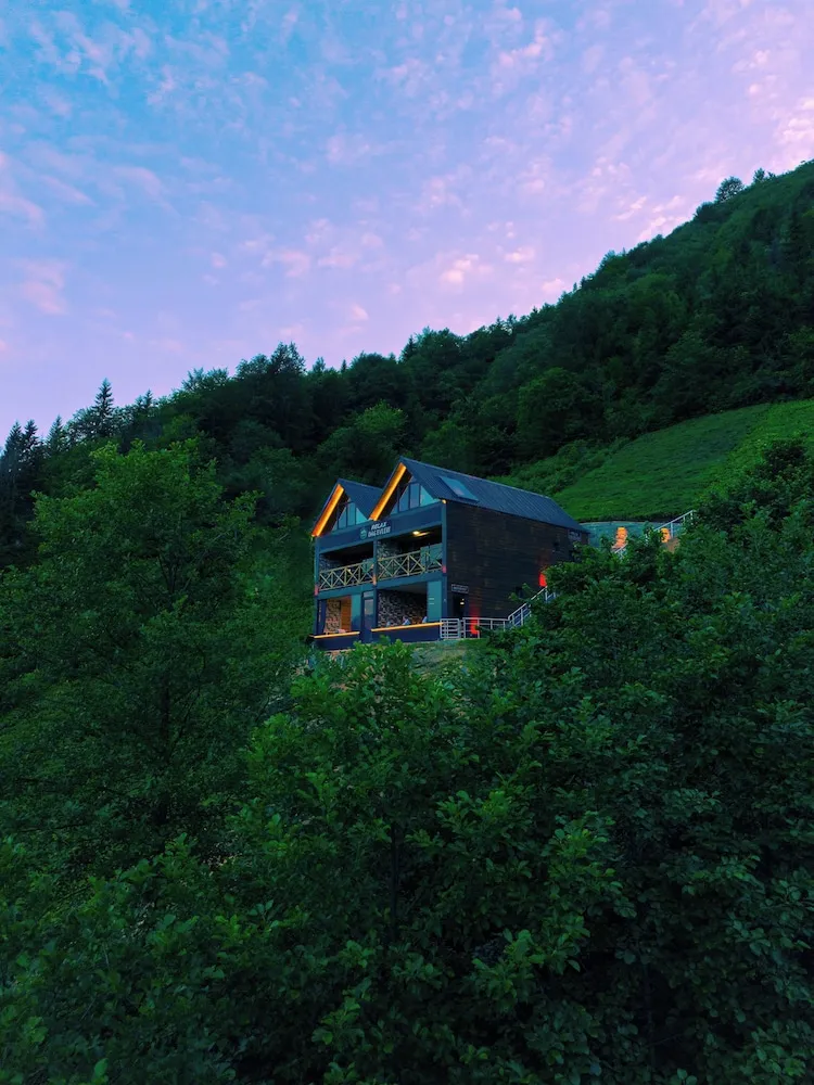 Basic Bungalov, Balkon, Dağ Manzaralı