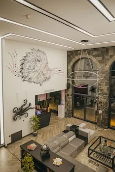Cathan Art Hotel